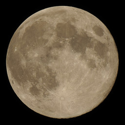 moon-2019-04-19-L-SQ.jpg