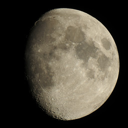 moon-2019-06-13-5-L-SQ.jpg