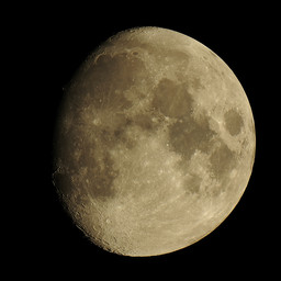 moon-2019-09-10-2-L-SQ.jpg