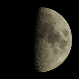 moon-2019-11-05-L-SQ.jpg