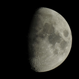 moon-2019-11-06-L-SQ.jpg