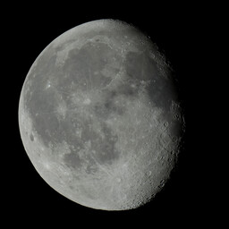 moon-2020-11-04-L-SQ.jpg