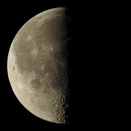 moon-2020-12-08-L-SQ.jpg