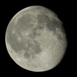 moon-2021-01-01-L-SQ.jpg