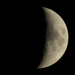 moon-2021-02-18-L-SQ.jpg