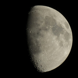 moon-2021-03-23-L-SQ.jpg