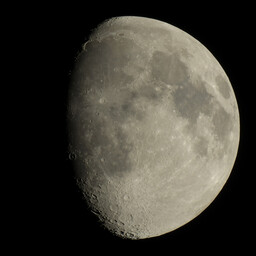 moon-2021-03-24-L-SQ.jpg