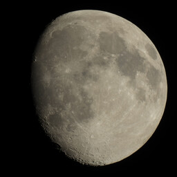 moon-2021-03-25-L-SQ.jpg