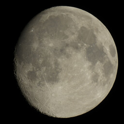 moon-2021-03-26-L-SQ.jpg