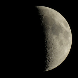 moon-2021-04-19-L-SQ.jpg