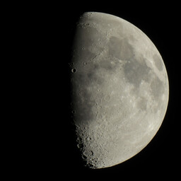 moon-2021-04-21-L-SQ.jpg