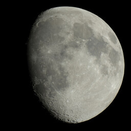 moon-2021-04-23-L-SQ.jpg