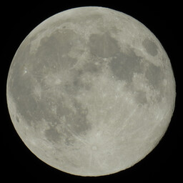 moon-2021-04-27-L-SQ.jpg