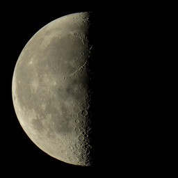 moon-2021-05-04-L-SQ.jpg