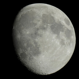 moon-2021-05-23-L-SQ.jpg