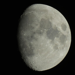 moon-2021-08-18-L-SQ.jpg