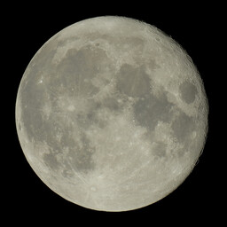 moon-2021-08-23-L-SQ.jpg