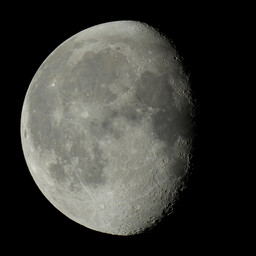 moon-2021-08-26-L-SQ.jpg