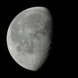 moon-2021-09-27-L-SQ.jpg