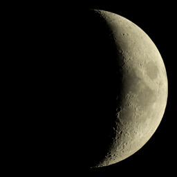 moon-2021-10-11-L-SQ.jpg