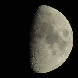 moon-2021-10-14-L-SQ.jpg