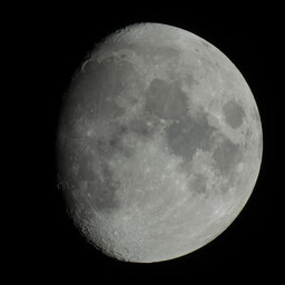 moon-2021-11-15-L-SQ.jpg