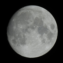 moon-2021-11-17-L-SQ.jpg