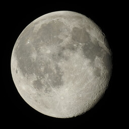 moon-2021-12-21-L-SQ.jpg