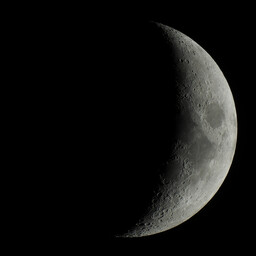 moon-2022-02-06-L-SQ.jpg