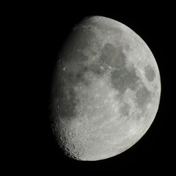 moon-2022-02-11-L-SQ.jpg