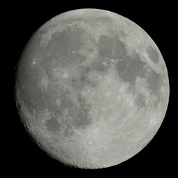 moon-2022-05-14-L-SQ.jpg