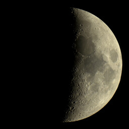 moon-2022-10-02-L-SQ.jpg