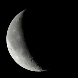 moon-2022-10-20-L-SQ.jpg