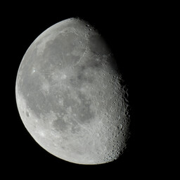 moon-2022-12-14-L-SQ.jpg