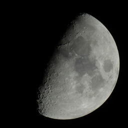 moon-2022-12-31-L-SQ.jpg