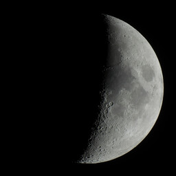 moon-2023-02-26-L-SQ.jpg